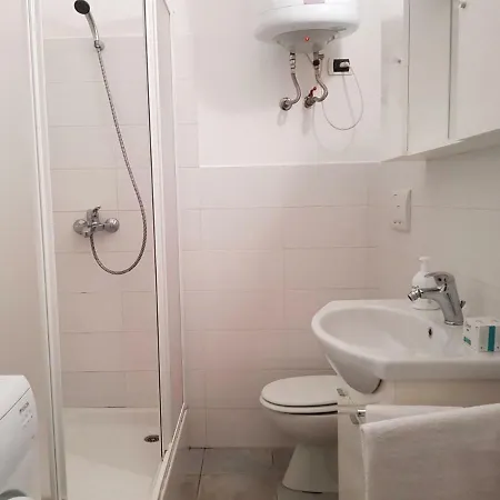 Vittoria Appartement *